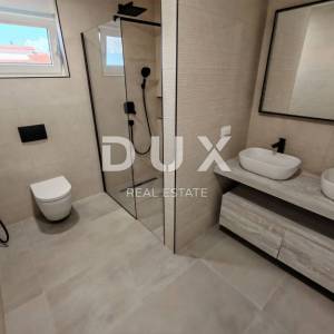 ZADAR, VIR - Komforan penthouse s pogledom na more 180 metara od plaže Jadro! AS3