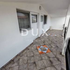 ZADAR, VIR - Kuća s čak 5 apartmana! 3 minute hoda udaljena od dviju plaža!