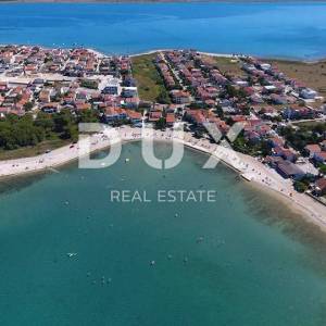 ZADAR, VIR - Kuća s čak 5 apartmana! 3 minute hoda udaljena od dviju plaža!