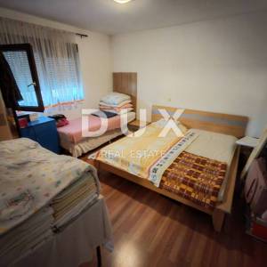 ZADAR, VIR - Kuća s čak 5 apartmana! 3 minute hoda udaljena od dviju plaža!
