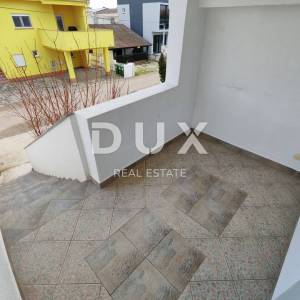 ZADAR, VIR - Kuća s čak 5 apartmana! 3 minute hoda udaljena od dviju plaža!