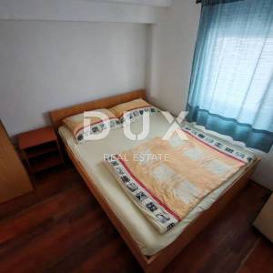 ZADAR, VIR - Kuća s čak 5 apartmana! 3 minute hoda udaljena od dviju plaža!