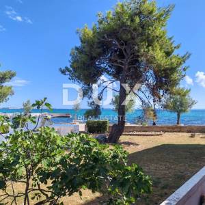 ZADAR, VIR - Luksuzan stan s vrtom drugi red do mora! BS2