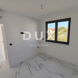 ZADAR, VIR - Novogradnja! Moderan penthouse samo 130 metara od plaže s fantastičnim pogledom na more! 1-S4
