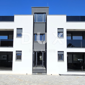 ZADAR, VIR - Novogradnja! Moderan penthouse samo 130 metara od plaže s fantastičnim pogledom na more! 1-S4