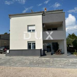ZADAR, VIR - Prostrana kuća s 5 apartmana 