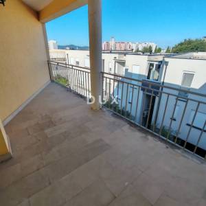 ZADAR, VIŠNJIK - Kuća na 4 etaže s vlastitim maslinikom!