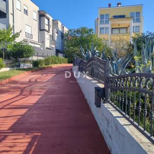 ZADAR, VIŠNJIK - Kuća na 4 etaže s vlastitim maslinikom!