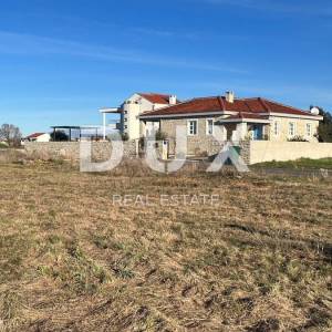 ZADAR, VRSI - Atraktivno građevinsko zemljište za izgradnju zgrada! 4069 m2!