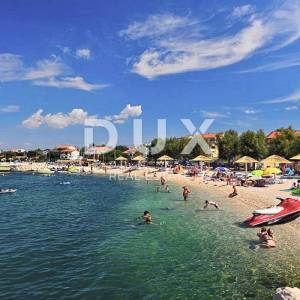 ZADAR, VRSI - Građevinska parcela u mirnom području!