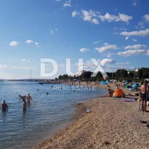 ZADAR, VRSI - Građevinsko zemljište idealno za apartmane