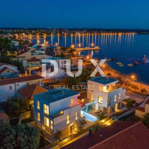 ZADAR, VRSI - Luskuzne sestrinske vile 1. red do mora