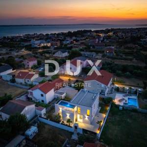 ZADAR, VRSI - moderna novogradnja sa bazenom