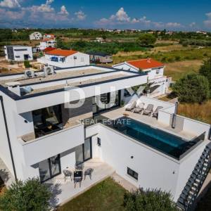 ZADAR, VRSI - moderna novogradnja sa bazenom