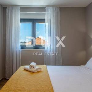 ZADAR, VRSI - Prekrasna vila s bazenom
