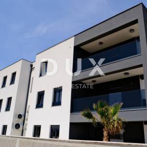 ZADAR, VRSI - Prostrani Penthouse s 4 Spavaće Sobe Blizu Mora! S5