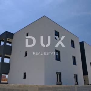 ZADAR, VRSI - Prostrani Penthouse s 4 Spavaće Sobe Blizu Mora! S5