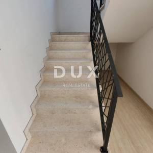ZADAR, VRSI - Vrhunska vila s bazenom! Garaža, 4 spavaće sobe, 4 kupaonice...! A