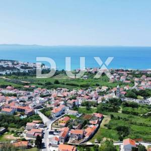 ZADAR, ZATON - Građevinsko zemljište s projektom za vilu s bazenom!