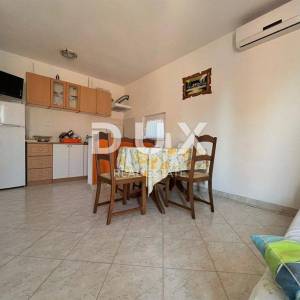 ZADAR, ZATON - Kuća s dva apartmana u blizini mora