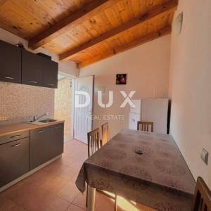 ZADAR, ZATON - Kuća s dva apartmana u blizini mora