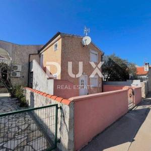 ZADAR, ZATON - Kuća s dva apartmana u blizini mora
