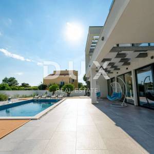ZADAR, ZATON - Luksuzna vila s grijanim bazenom