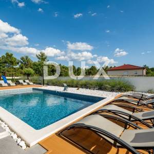ZADAR, ZATON - Luksuzna vila s grijanim bazenom
