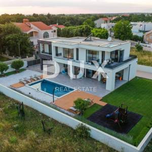 ZADAR, ZATON - Luksuzna vila s grijanim bazenom