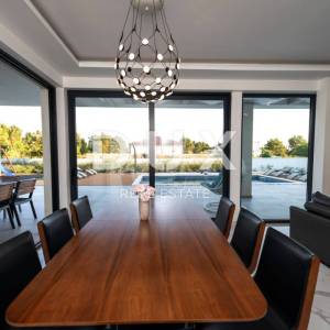 ZADAR, ZATON - Luksuzna vila s grijanim bazenom