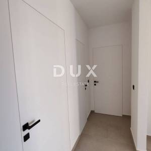 ZADAR, ZATON - Luksuzni penthouse s grijanim bazenom, prekrasnim pogledom na more, 30 metara od plaže! S8