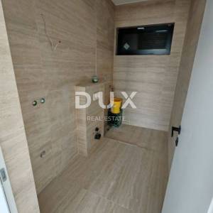 ZADAR, ZATON - Luksuzni penthouse s grijanim bazenom, prekrasnim pogledom na more, 30 metara od plaže! S7
