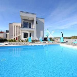 ZADAR, ZATON - Moderna vila s grijanim bazenom