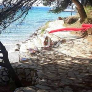 ZADAR, ZATON - Novo - građevinsko zemljište prvi red do mora 1530 m2