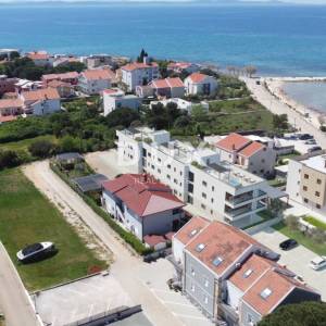 ZADAR, ZATON - Novogradnja s vrtom 45 metara od plaže! A2