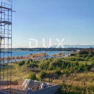 ZADAR, ZATON - Vrhunska novogradnja 30 metara od plaže! S5