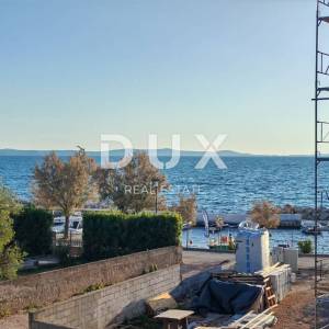 ZADAR, ZATON - Vrhunska novogradnja 30 metara od plaže! S5