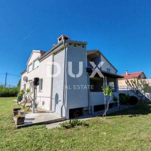 ZADAR, ZEMUNIK DONJI - Predivna kuća s ogromnom okućnicom na mirnom području okružena prirodom!