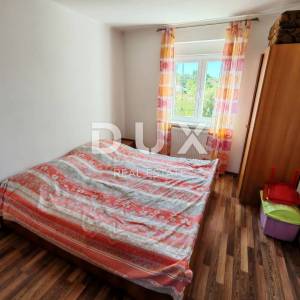 ZADAR, ZEMUNIK DONJI - Predivna kuća s ogromnom okućnicom na mirnom području okružena prirodom!