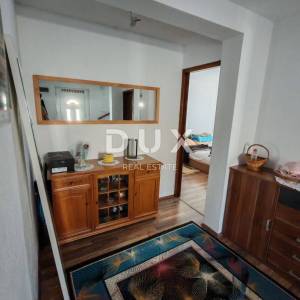 ZADAR, ZEMUNIK DONJI - Predivna kuća s ogromnom okućnicom na mirnom području okružena prirodom!