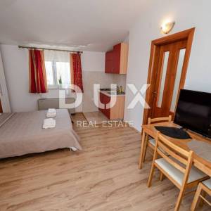 ZADAR, ZEMUNIK - Prekrasna vila s grijanim bazenom