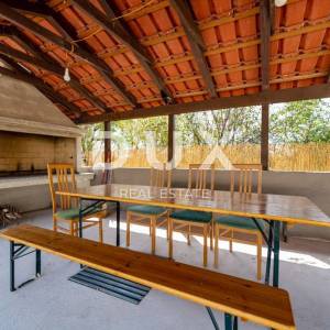 ZADAR, ZEMUNIK - Prekrasna vila s grijanim bazenom