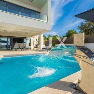 ZADAR,ZATON - Luksuzna vila 100 metara od mora