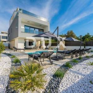 ZADAR,ZATON - Luksuzna vila 100 metara od mora