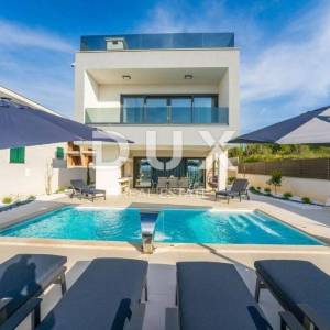 ZADAR,ZATON - Luksuzna vila 100 metara od mora