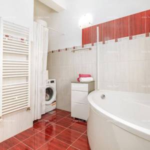 Zadnja kuća u nizu, s jacuzzijem!