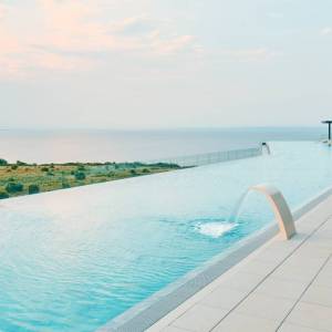 ZADNJI STANOVI! TOP RESORT PORED UMAGA; LUKSUZNI APARTMAN S POGLEDOM NA MORE