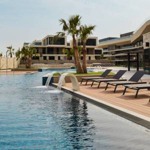 ZADNJI STANOVI! TOP RESORT PORED UMAGA; LUKSUZNI APARTMAN S POGLEDOM NA MORE