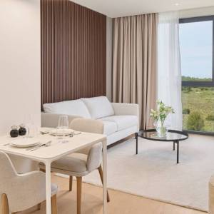 ZADNJI STANOVI! TOP RESORT PORED UMAGA; LUKSUZNI APARTMAN S POGLEDOM NA MORE
