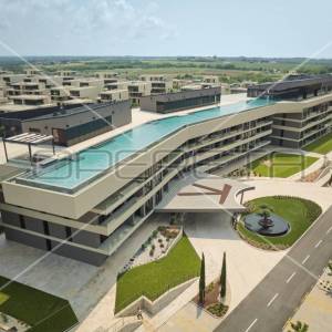 ZADNJI STANOVI! TOP RESORT PORED UMAGA; LUKSUZNI APARTMAN S POGLEDOM NA MORE